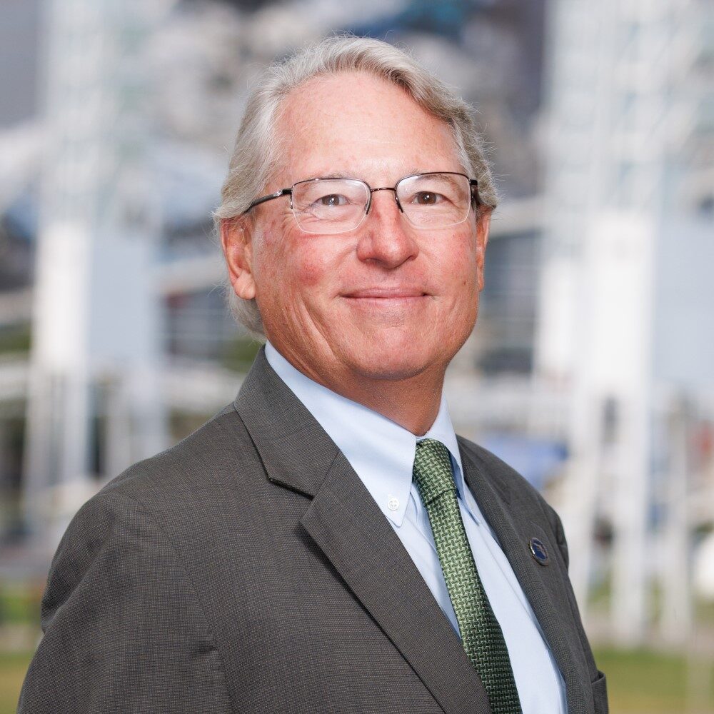 Headshot of Robert Garland